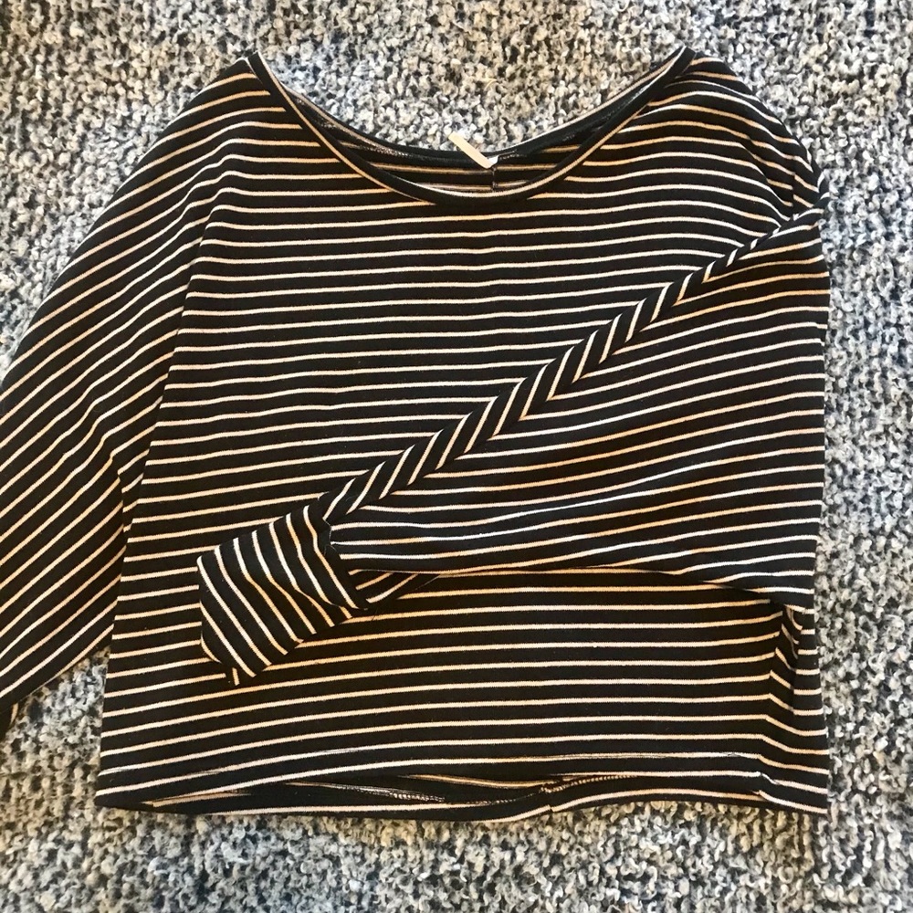 POOF! - Lightweight Black & White Off-Shoulder